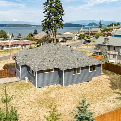 516 Birch St, Oak Harbor, WA 98277