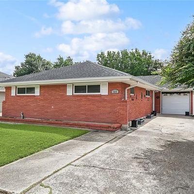 517 W William David Pkwy, Metairie, LA 70005