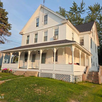 632 1 St St, Nescopeck, PA 18635