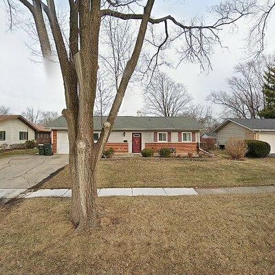 635 Woodlawn St, Hoffman Estates, IL 60169