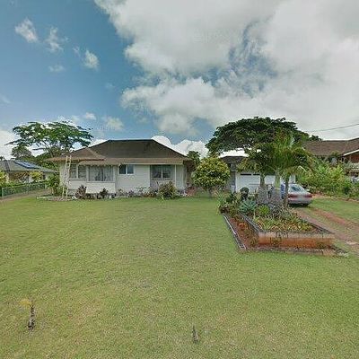 64 Makaweo Ave #A, Wahiawa, HI 96786