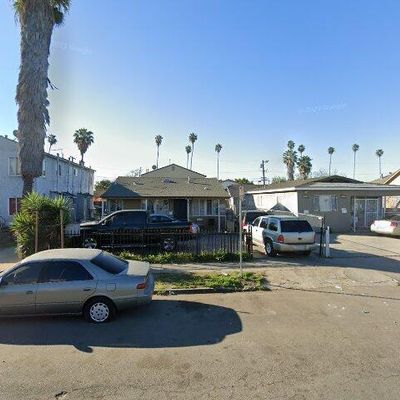 666 W 61 St St, Los Angeles, CA 90044