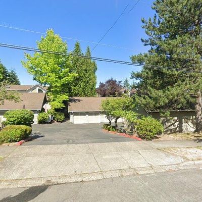 6711 110 Th Ave Ne #B3, Kirkland, WA 98033