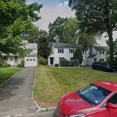 68 Harrison St, Verona, NJ 07044