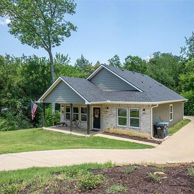 68 Vaughn Dr, Denison, TX 75020