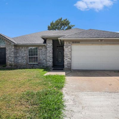 6800 Stetter Dr, Arlington, TX 76001