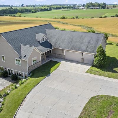 5858 Six Mile Rd, Belgium, WI 53004