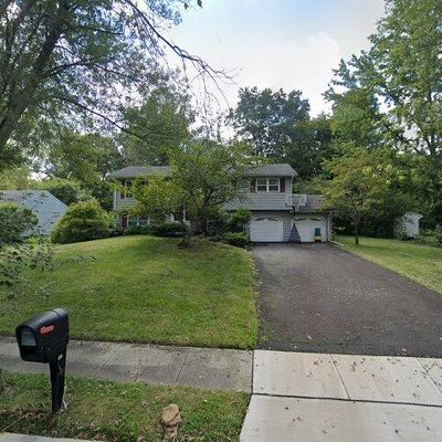 59 Brooklawn Dr, East Windsor, NJ 08520