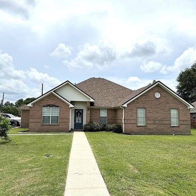 5990 Travis, Lumberton, TX 77657