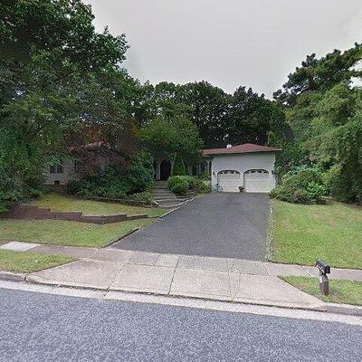 6 Bronwood Dr, Voorhees, NJ 08043