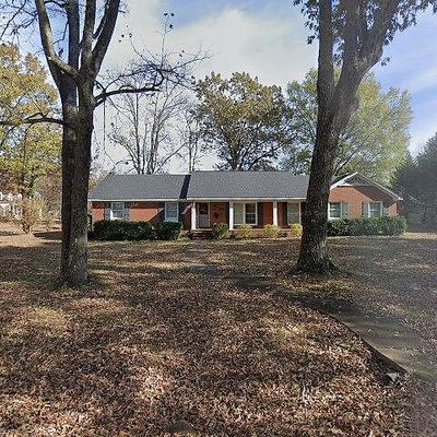 60 Cedar St, Savannah, TN 38372