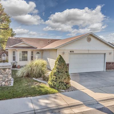 601 N Sterling St, Nampa, ID 83651