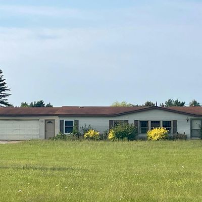 6025 Pickerel Lake Rd, Petoskey, MI 49770