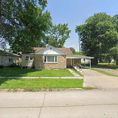 605 W Elm St, Fairfield, IL 62837