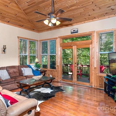 731 Pine Ridge Rd, Beech Mountain, NC 28604