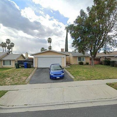 7520 Peacock Ave, Highland, CA 92346