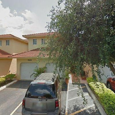 7522 Nw 177 Th Ter, Hialeah, FL 33015