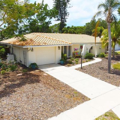 7542 Swanson Ln, Sarasota, FL 34231