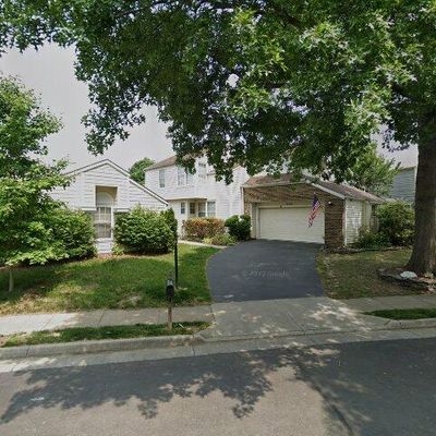 7580 Cross Gate Ln, Alexandria, VA 22315