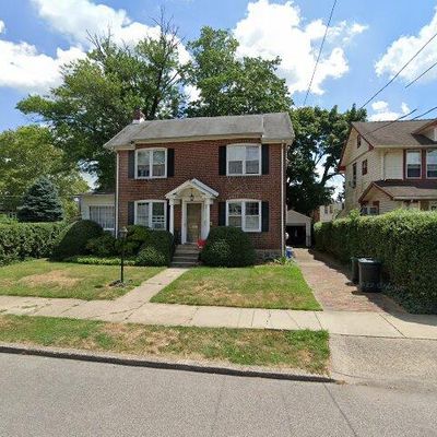 7621 Central Ave, Philadelphia, PA 19111