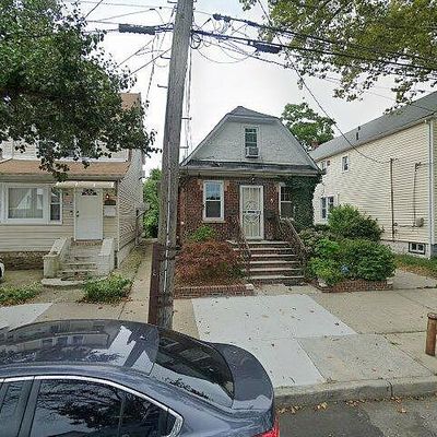 7710 162 Nd St, Fresh Meadows, NY 11366