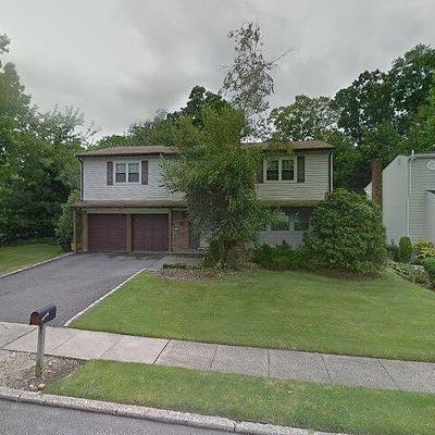 78 Barry Ln, Syosset, NY 11791