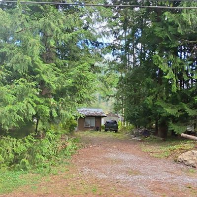 781 King Valley Dr, Maple Falls, WA 98266