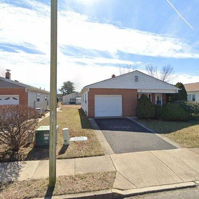 7 Fontana St, Toms River, NJ 08757