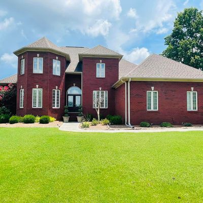 701 Shasta Dr, Albertville, AL 35950