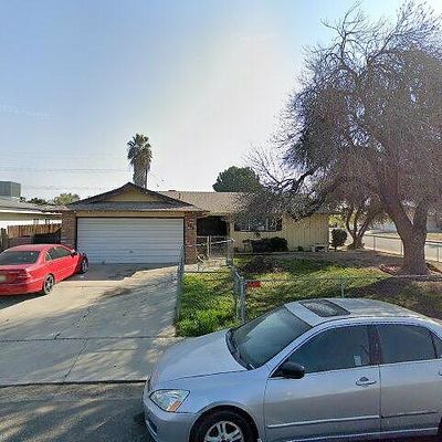 702 Union St, Delano, CA 93215