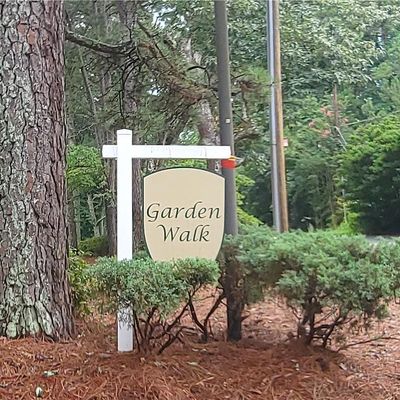 714 Garden View Dr, Stone Mountain, GA 30083