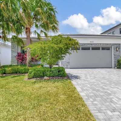 8544 Apple Falls Ln, Boca Raton, FL 33496