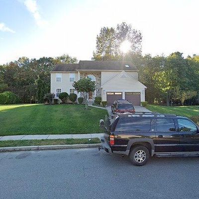 9 Adams Dr, Burlington, NJ 08016