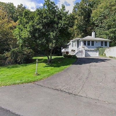 9 Bigelow Rd, New Fairfield, CT 06812