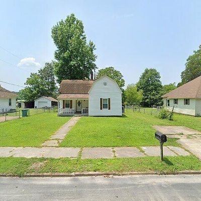 9 N Massachusetts St, Jackson, TN 38301