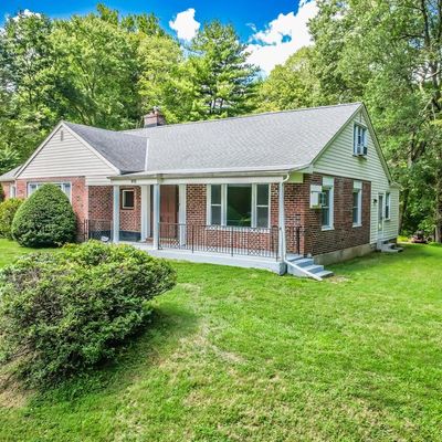 912 Hunt Rd, Newtown Square, PA 19073