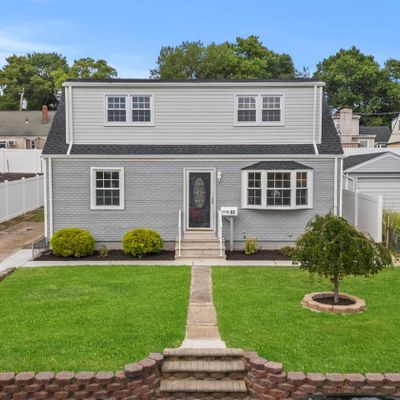 92 Buchanan Ave, Parlin, NJ 08859