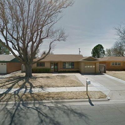 804 Trailing Heart Rd, Roswell, NM 88201