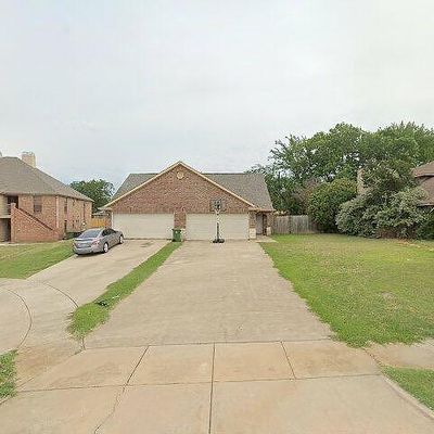 808 Betty Ct, Hurst, TX 76053