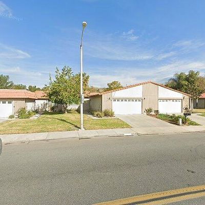 8095 Lakeside Dr, Jurupa Valley, CA 92509