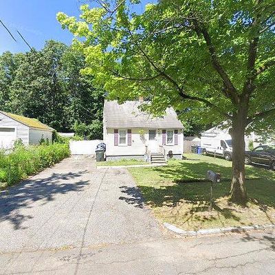 82 Stuart St, Springfield, MA 01119