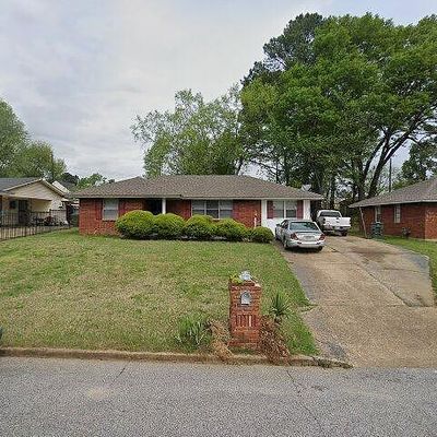 822 White Clover Ln, Memphis, TN 38109