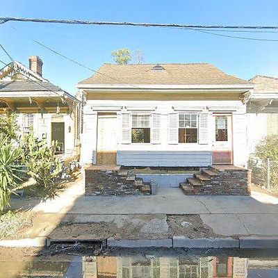 8223 Maple St, New Orleans, LA 70118