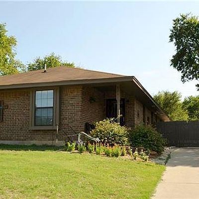 8261 Kender Ln, Fort Worth, TX 76108