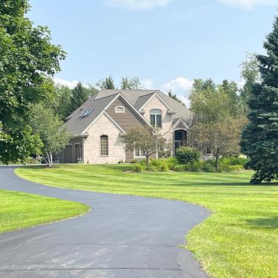 W1237 Hidden Oaks Dr, East Troy, WI 53120