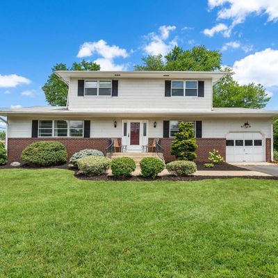 1 Periwinkle Ln, Trenton, NJ 08619