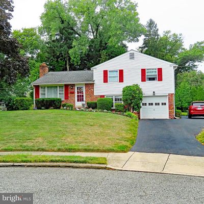 10 Marwood Dr, Broomall, PA 19008