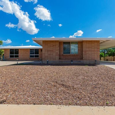 9402 E Magdalena Rd, Tucson, AZ 85710