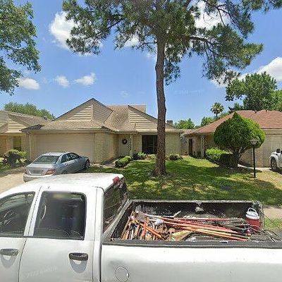 11126 High Star Dr, Houston, TX 77072