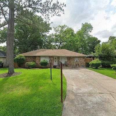 10129 Bretton Dr, Houston, TX 77016